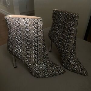 Stunning Boot Heels Steve Madden